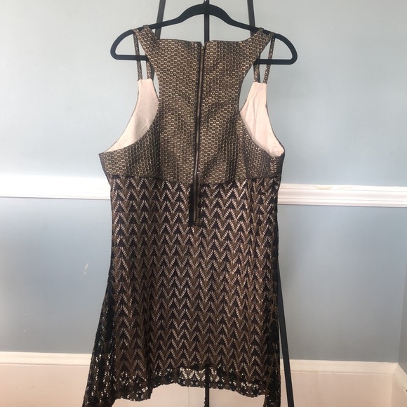 Beautiful black and gold ARDASHIAN KOLLECTION DRESS - Picture 5 of 6